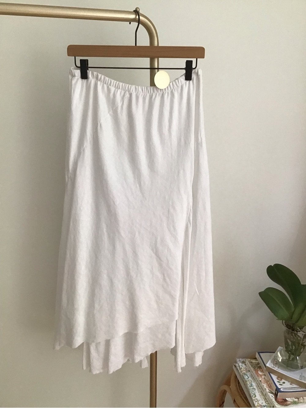 Shamask Hanky Hem Linen Skirt White Size 2 (Medium)